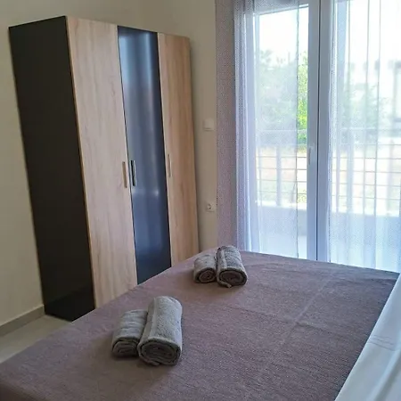 Сasa de vacaciones νεακίτου γη Nikiti (Sithonia)